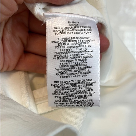 BCBGMaxAzria NWOT Mackensie Cream Sleeveless Asymmetric Skort Romper, Size 10 - Picture 9 of 12